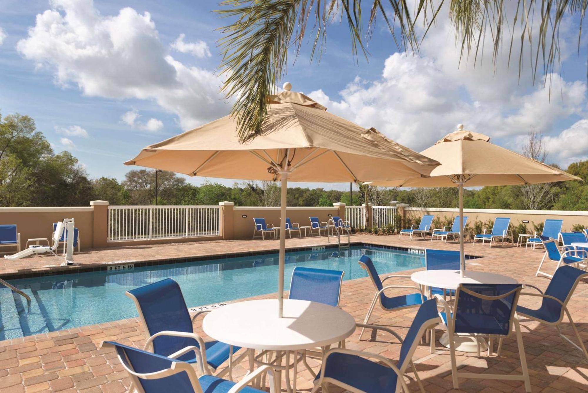 Hampton & - Hotel 3*
