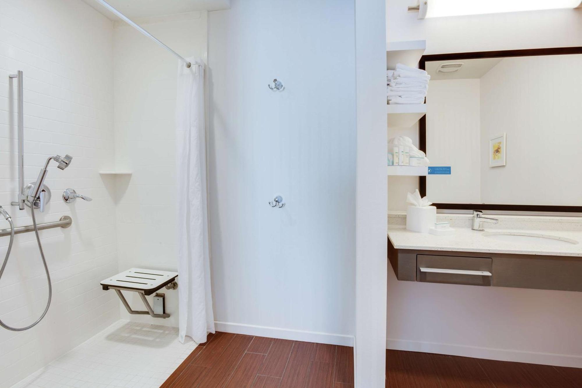 Hampton & - Hotel DeLand