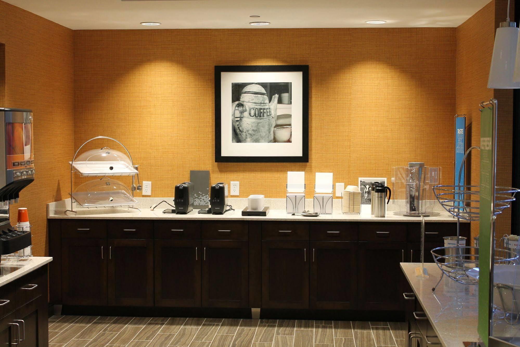 Hampton & - Hotel 3*